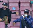 Pique (stânga), în Barcelona - Real Sociedad 2-1 // foto: Twitter @ messimaniacos01