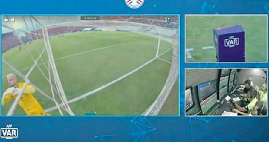 Moment uluitor în Supercupă: jucător eliminat înainte ca jocul să înceapă!