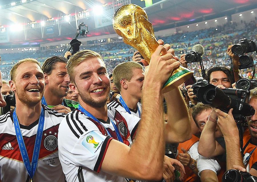 Germanul Christoph Kramer, 31 de ani astăzi, încă mijlocaș la Borussia Mönchengladbach, foto: Guliver/gettyimages Fostul campion care a suferit în finala Mondialului o pierdere de memorie e șomer! Cine s-a oferit să-l ajute