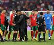 Maroc a fost învinsă de Croația în finala „mică” a Campionatului Mondial, scor 1-2. Africanii, în frunte cu selecționerul Walid Regragui (47 de ani), l-au înconjurat pe „centralul” Abdulrahman Al-Jassim (35 de ani) imediat după fluierul final.