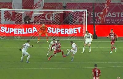 Decizie inexplicabilă la golul decisiv din Sepsi - CFR Cluj » Au stat 3 minute la VAR: „Nu îmi vine să cred! Sunt uluit!”