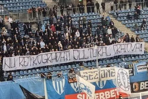 Mesajul afișat la meciul Universității cu Poli Iași / Sursă foto: Facebook