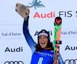 Federica Brignone cu trofeul de la  Val d’Isere Foto Imago