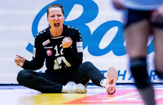 Portarul norvegian Silje Solberg are un Campionat Mondial excepțional » După meciuri, merge acasă și își alăptează fetița de 4 luni: „Emma îmi dă energie”