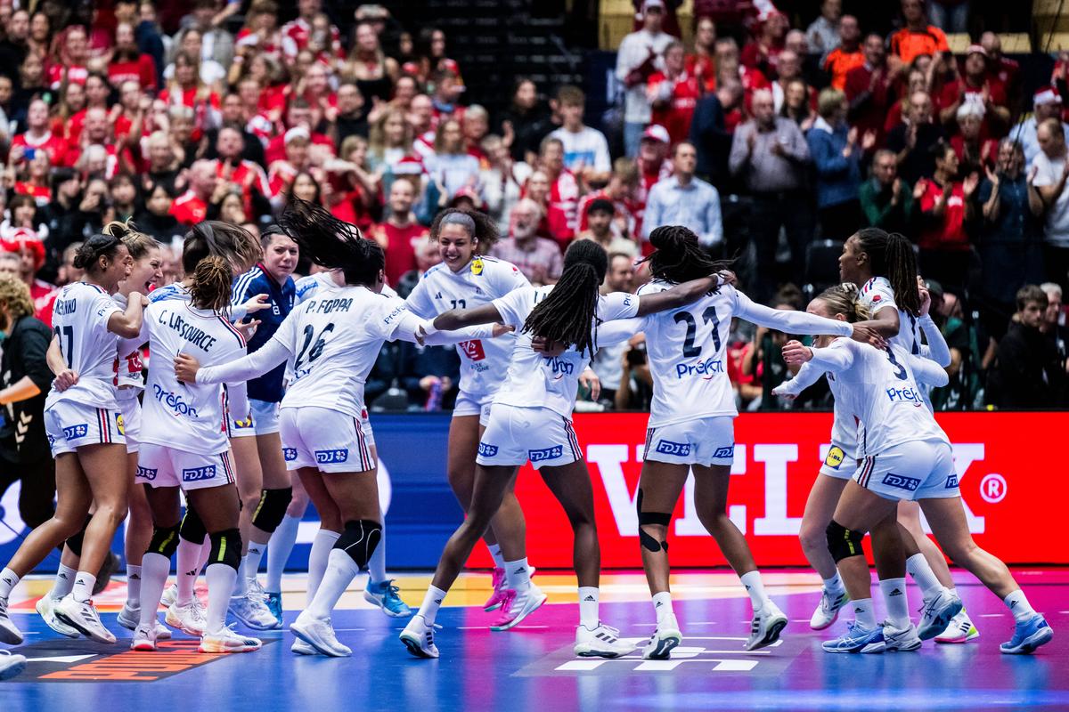 Remarcabil! 4 noi campioane mondiale la handbal feminin vin din România