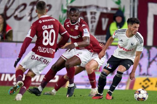 Atacantul Juvhel Tsoumou a plecat de la Rapid