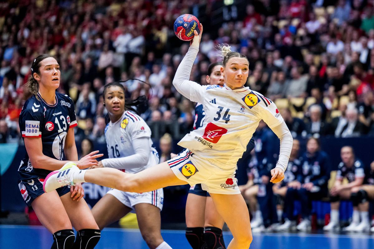 Cele mai spectaculoase imagini de la finala Campionatului Mondial de handbal feminin, Franța - Norvegia