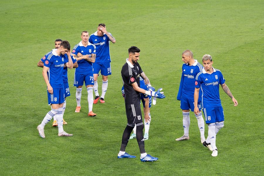 FCU Craiova a retrogradat direct, în sezonul 2023-2024, după 1-3 cu Hermannstadt, pe teren propriu. Foto: GSP Ce s-a ales de „starurile” lui Adrian Mititelu, la 7 luni de când au retrogradat-o pe FCU Craiova » Doar doi au confirmat
