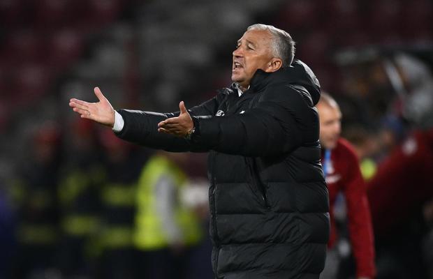 Dan Petrescu și-a strigat nemulțumirea în conferință: „Nu e nimic pozitiv!”