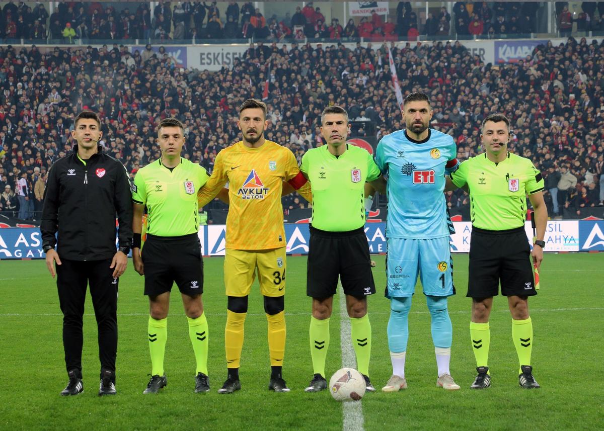 30.358 de suporteri la un meci din Liga 5 din Turcia