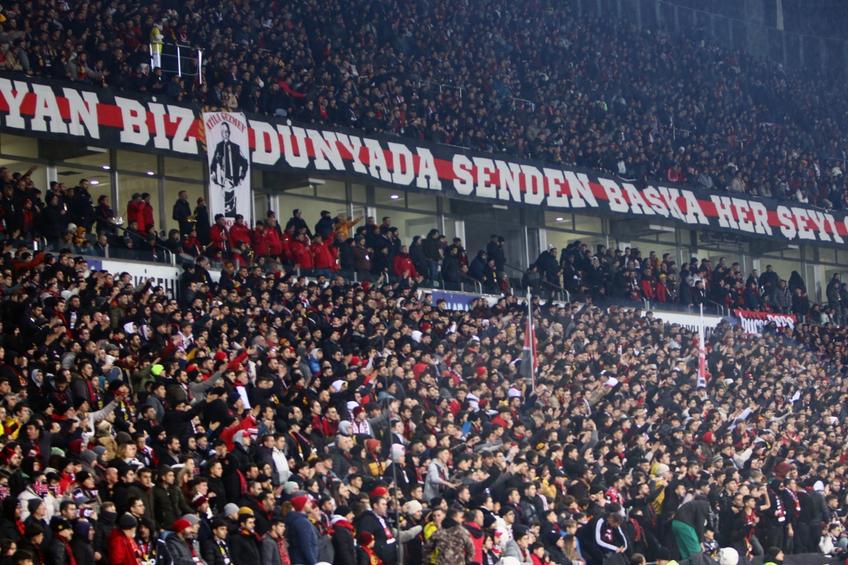Peste 30.000 de oameni la un meci din Liga 5 din Turcia.