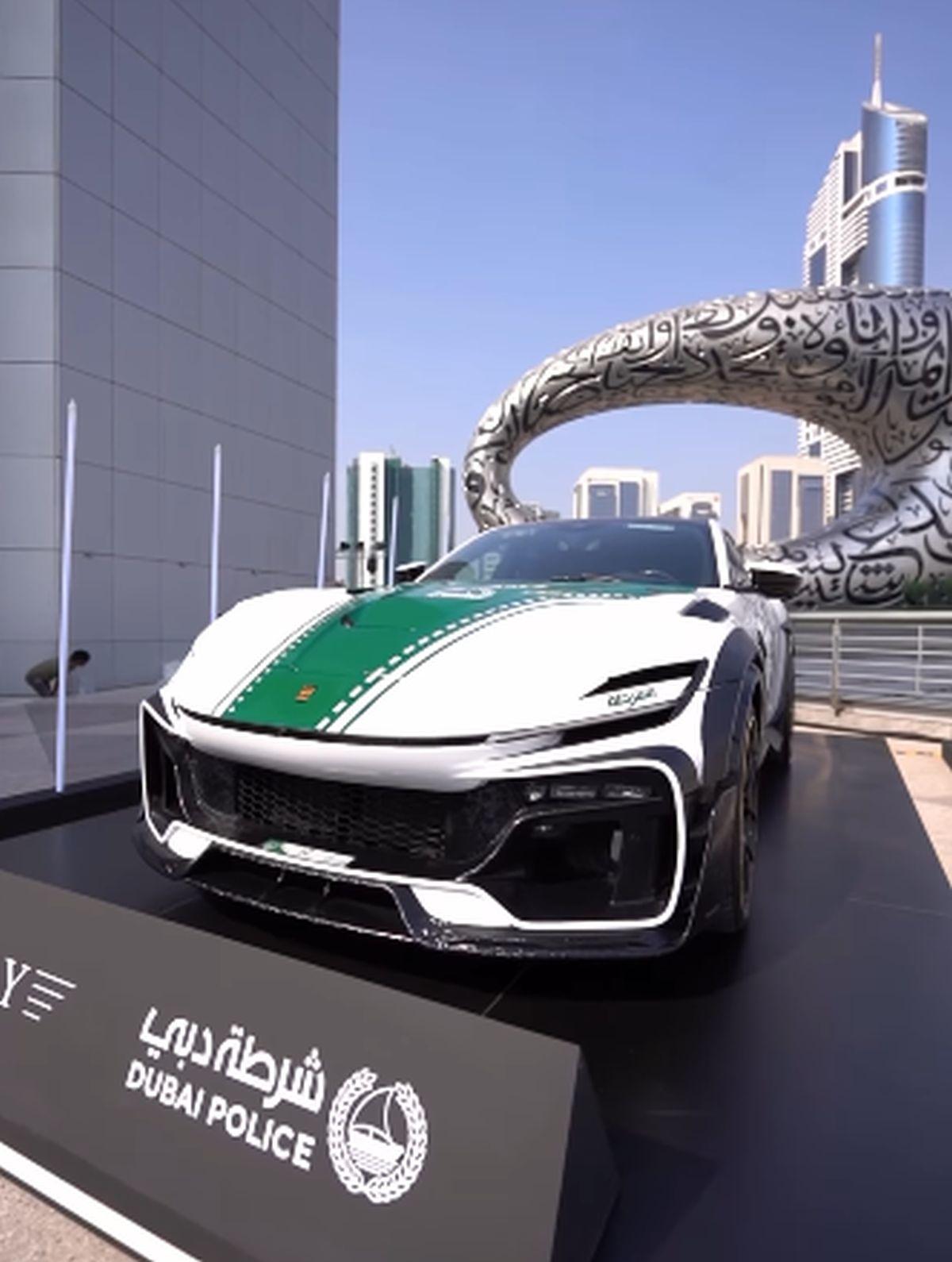 Doar 7 în lume, una a ajuns la poliția din Dubai! Imagini de la prezentarea supercarului