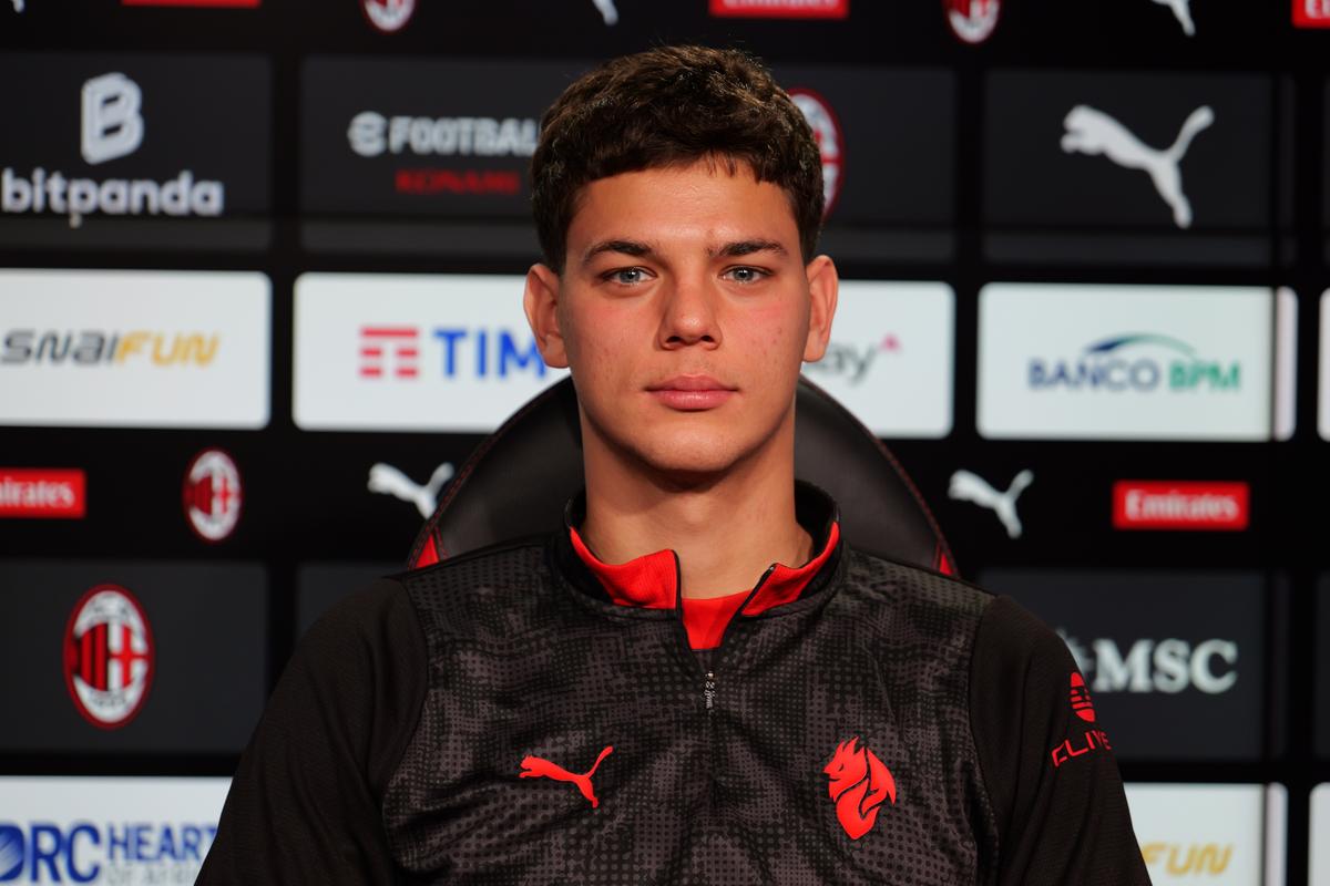Matteo Duțu - Milan - carieră