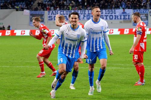 Universitatea Craiova e pe locul 23 în grupa unică de Conference League. Joi seară, de la 22:00, oltenii vor juca în deplasare cu AEK Atena în ultima etapă // FOTO: Andrei Furnigă (GSP.ro)