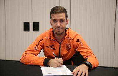 CFR CLUJ // VIDEO Alex Chipciu, primele declarații după transferul la CFR Cluj: „E echipa perfectă! Am renunțat la salariu ca să joc pentru Dan Petrescu”