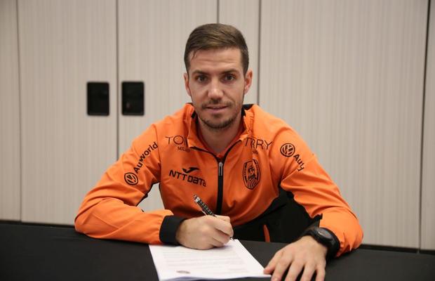 CFR CLUJ // VIDEO Alex Chipciu, primele declarații după transferul la CFR Cluj: „E echipa perfectă! Am renunțat la salariu ca să joc pentru Dan Petrescu”