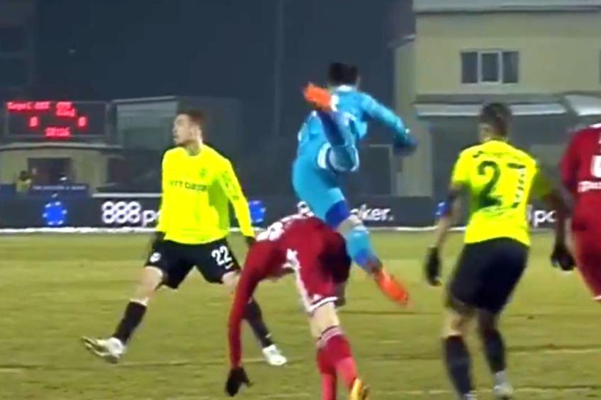 Momentul ciocnirii între Niczuly și Florin Ștefan