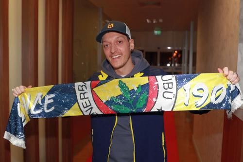 Mesut Ozil / Sursă foto: twitter.com/fenerbahce
