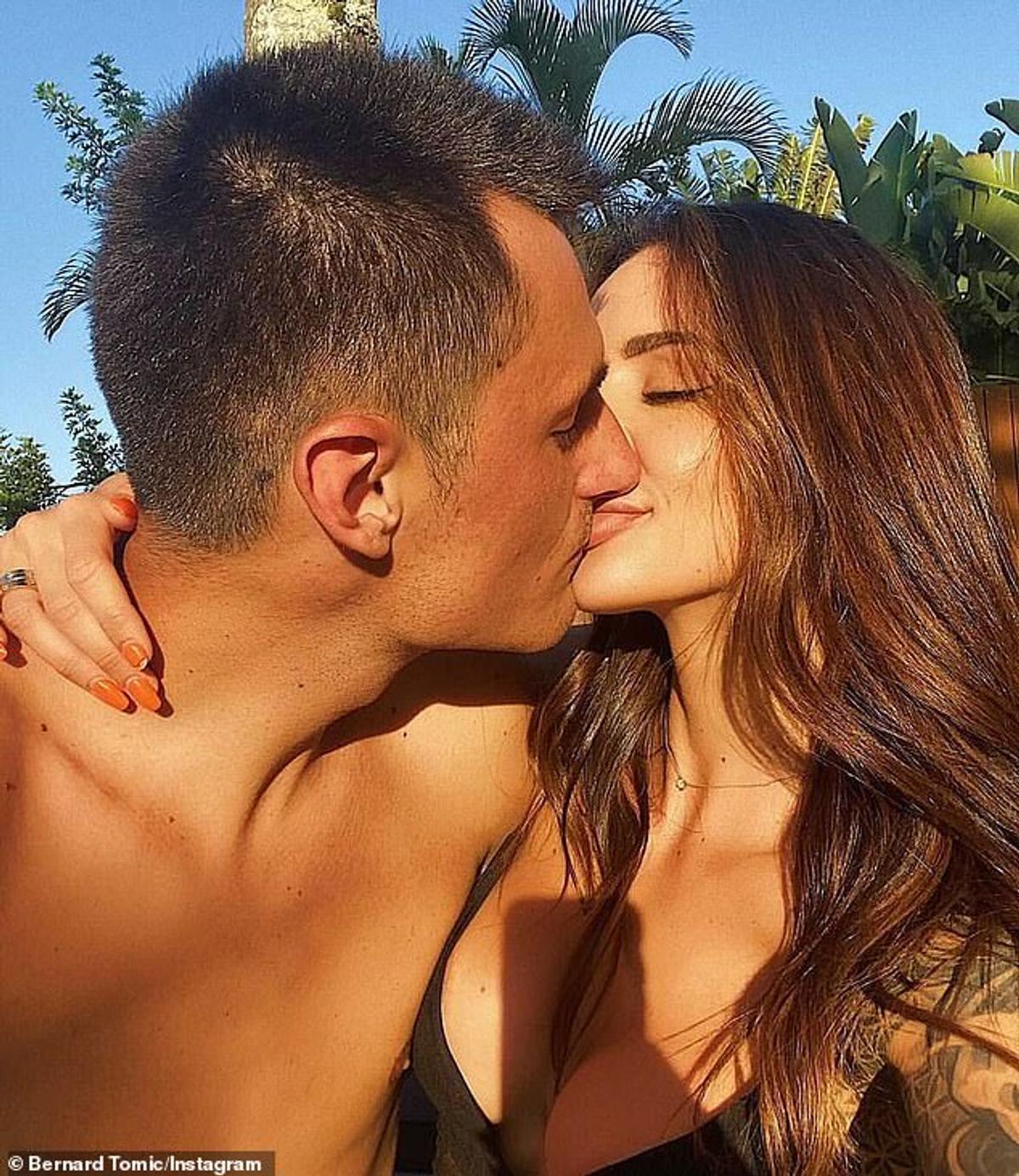 FOTO Fosta concurentă de la „Insula Iubirii” l-a îmblânzit pe băiatul rău din ATP