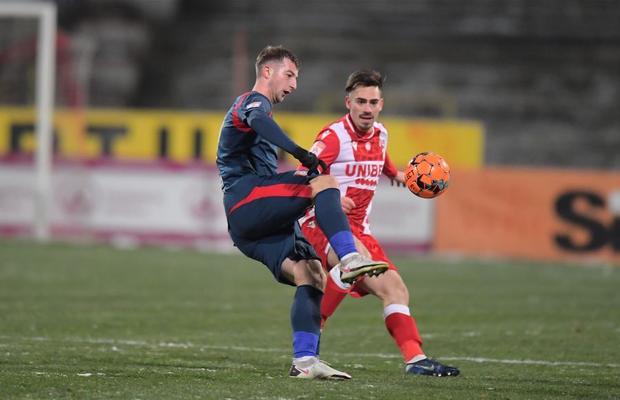 DINAMO. „Jucătorii nu se mai gândesc la Dinamo, trag să prindă contracte noi” » Dezvăluiri despre problemele cauzate de restanțele financiare