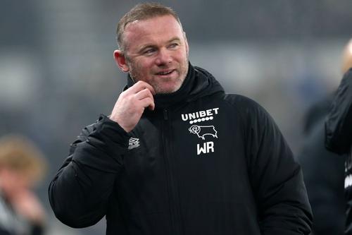 Antrenorul Wayne Rooney (36 de ani) este pe lista celor de la Everton, după demiterea lui Rafael Benitez (61).