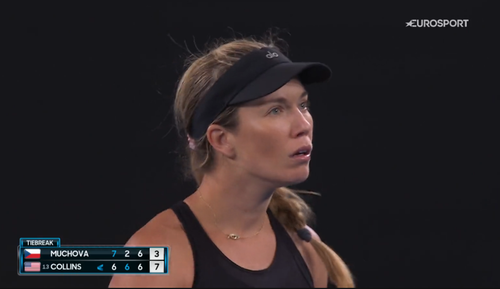 Danielle Collins (29 de ani, locul 11 WTA) a fost protagonista unui moment inedit în confruntarea cu Karolina Muchova (26 de ani, locul 133 WTA) din turul doi de la Australian Open. Collins s-a impus în 3 seturi, 7-6, 2-6, 7-6.