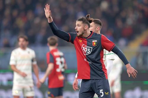 Radu Drăgușin a semnat un contract pe 4 sezoane cu Genoa. FOTO: Imago Images