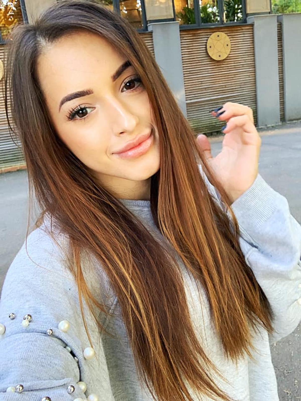 America Express - Larisa Iordache