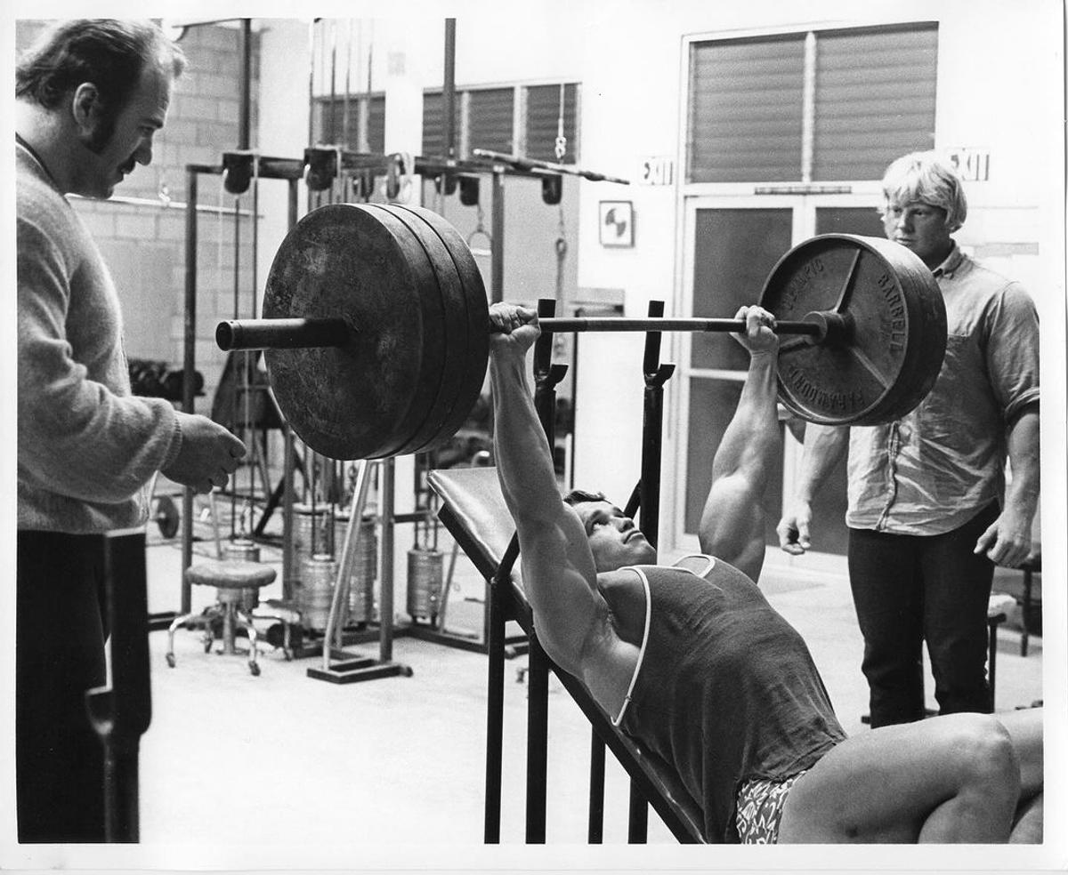 Arnold Schwarzenegger s-ar fi dopat cu steroizi din România: „A folosit Naposim făcut la Cluj”