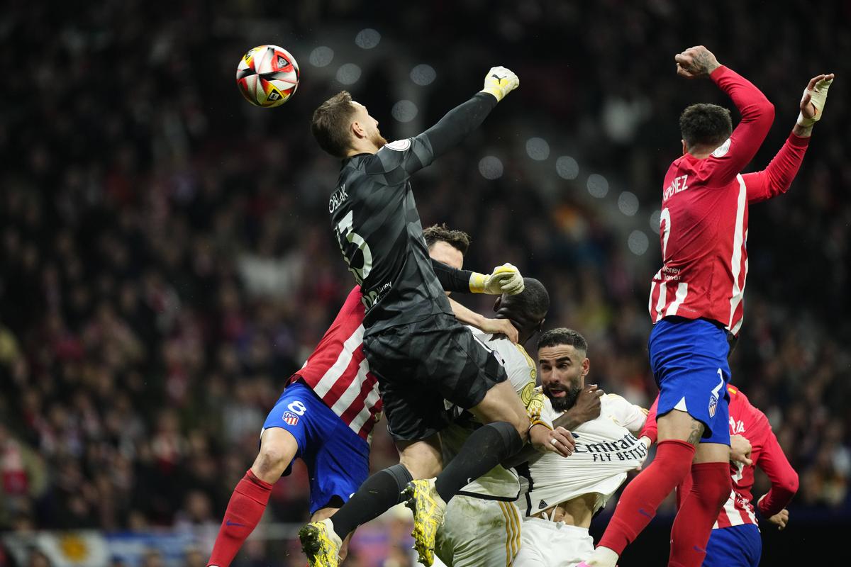 Și-au luat revanșa » Atletico o bate pe Real și o elimină din Cupa Regelui după un meci de 120 de minute și cu gafe monumentale