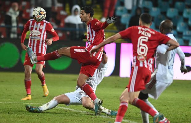Reîncepe Liga 1 la turație maximă cu două meciuri extrem de interesante