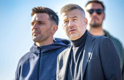 Edi Iordănescu îi bagă în ședință pe Ianis Hagi și antrenorul lui