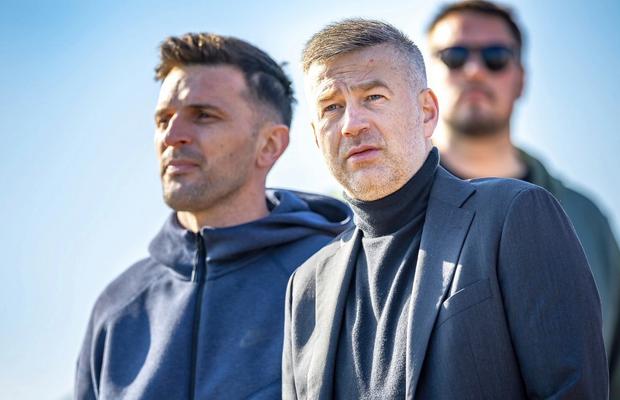 Edi Iordănescu îi bagă în ședință pe Ianis Hagi și antrenorul lui