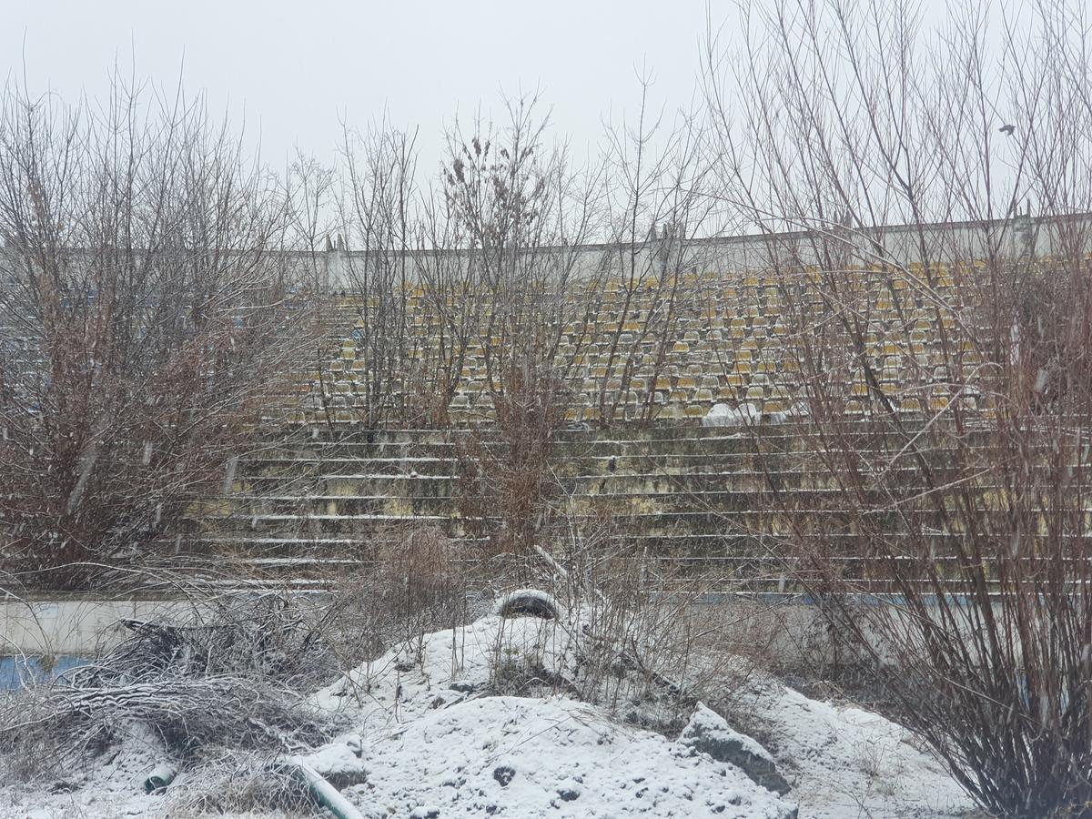 Ruină stadion Bacău - decembrie 2024