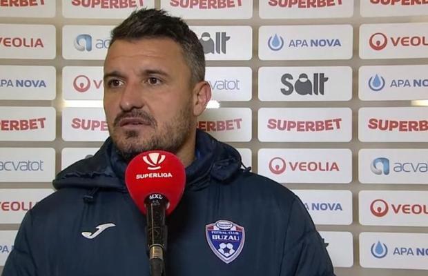 Constantin Budescu, prima reacție după ce a vrut să își scoată colegii de pe teren » Atac virulent: „Dacă mă iei la mișto, nu mai are rost să stau pe teren!”