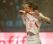 Poulsen și-a rupt tricoul de disperare după egalul cu Bochum // Foto: Imago