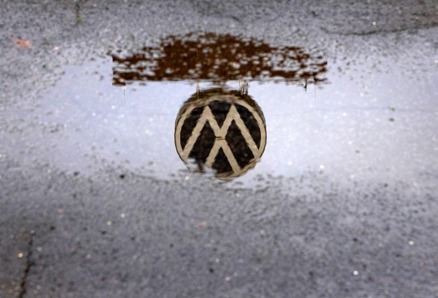 Imperiul Volkswagen se confruntă cu provocări / Sursă foto: Guliver/Getty Images Imperiul sub asediu: chinezii vor fabricile din Germania la care renunță Volkswagen