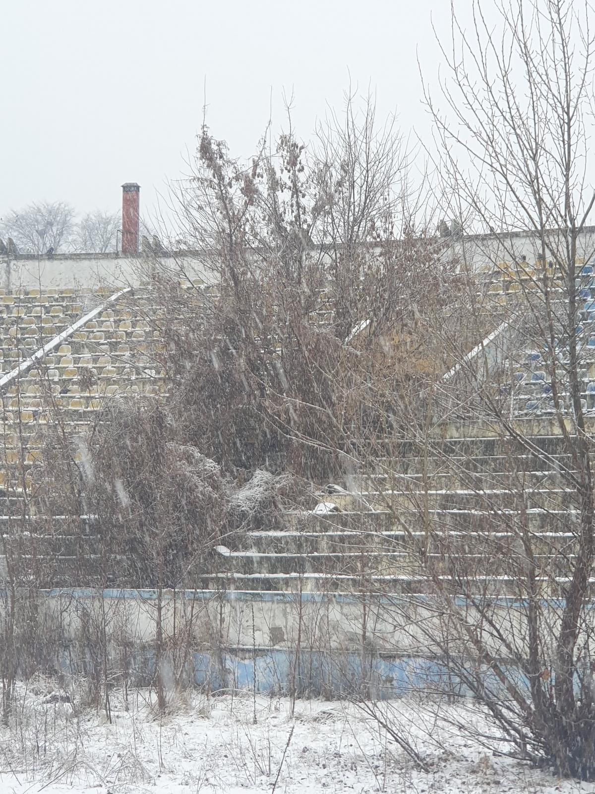 Ruină stadion Bacău - decembrie 2024