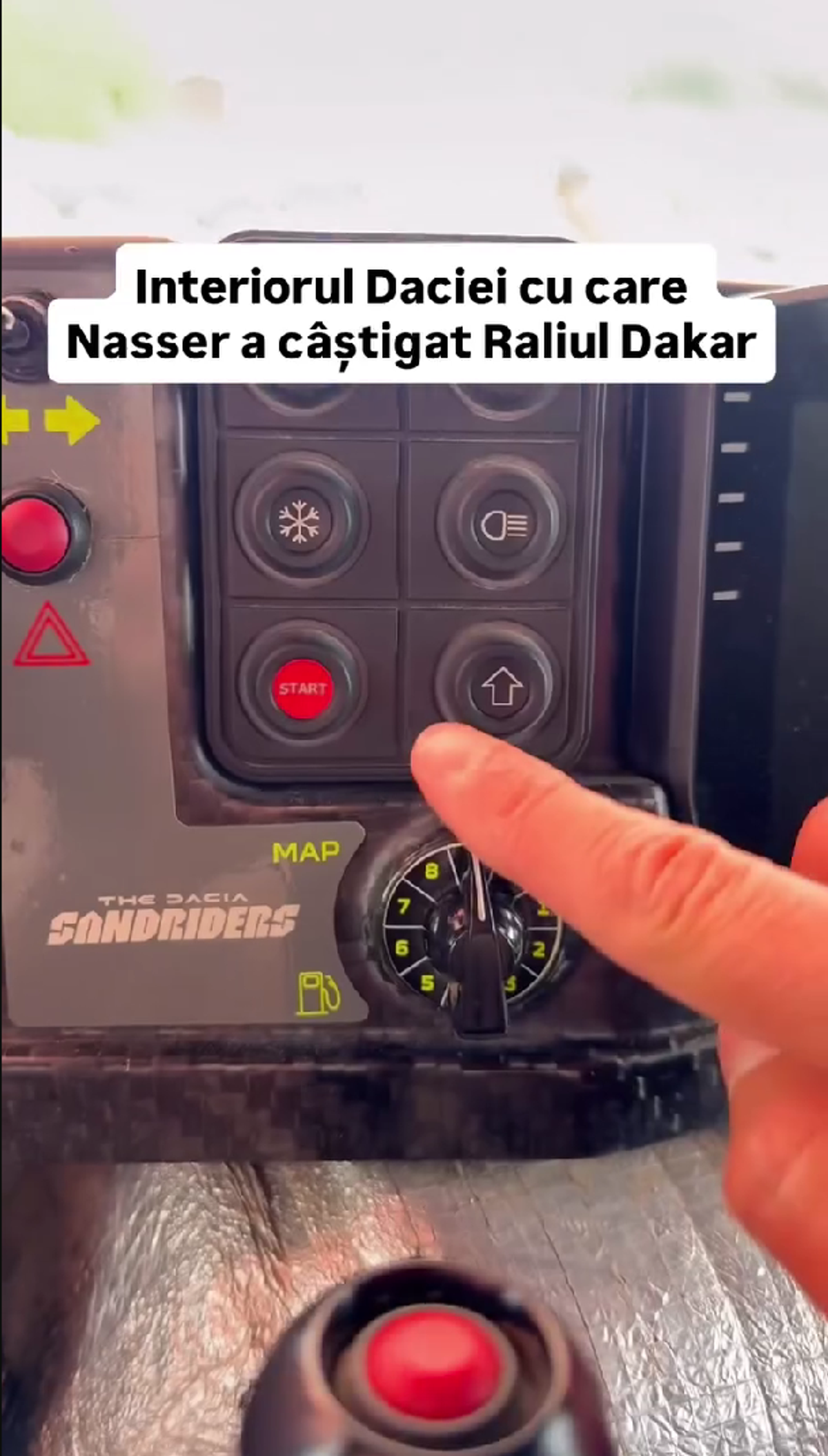Cum arată interiorul Daciei care a scris istorie la Dakar » Butoane, cabluri, fibră de carbon și soluții „old-school”