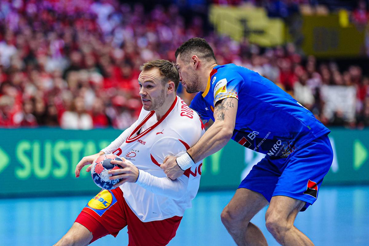 Învins la 15 goluri de campioana mondială Danemarca, Dan Racoțea spune că a trăit un vis în fața celor 14.535 spectatori
