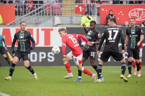 Virgil Ghiță (stânga) // FOTO: Imago Images