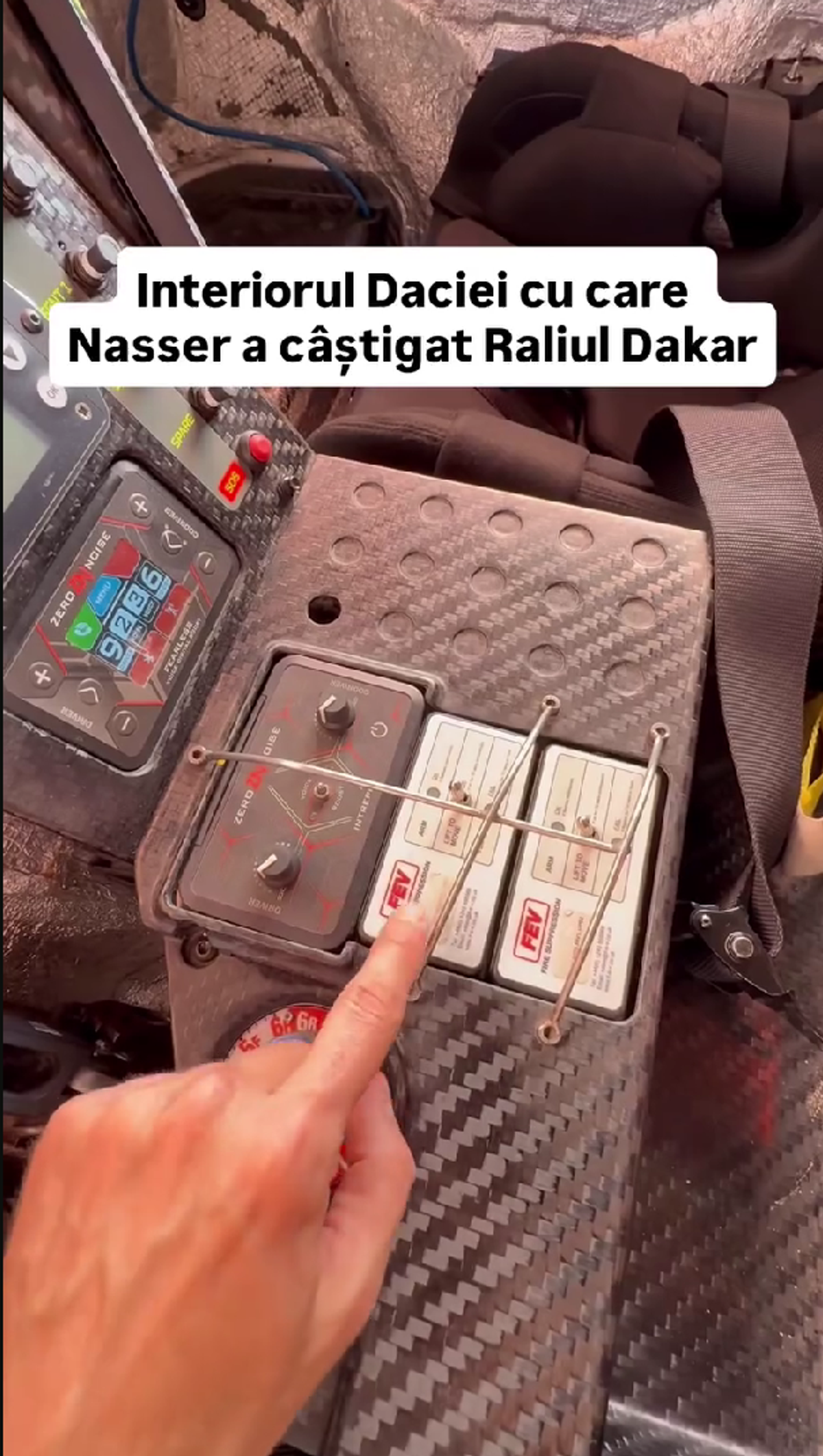 Cum arată interiorul Daciei care a scris istorie la Dakar