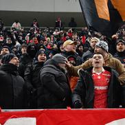Cătălin Cîrjan, căpitanul lui Dinamo, în peluză pe finalul partidei cu U Cluj. Foto: Cristi Preda (GSP)