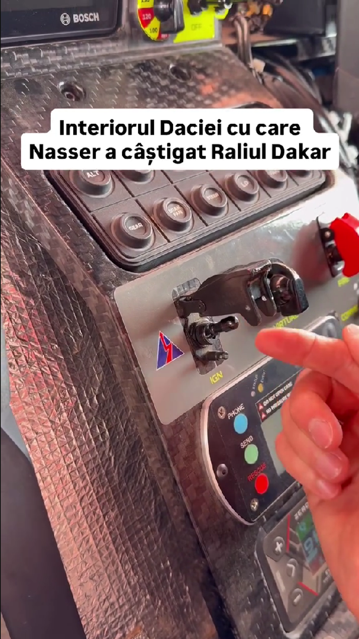 Cum arată interiorul Daciei care a scris istorie la Dakar