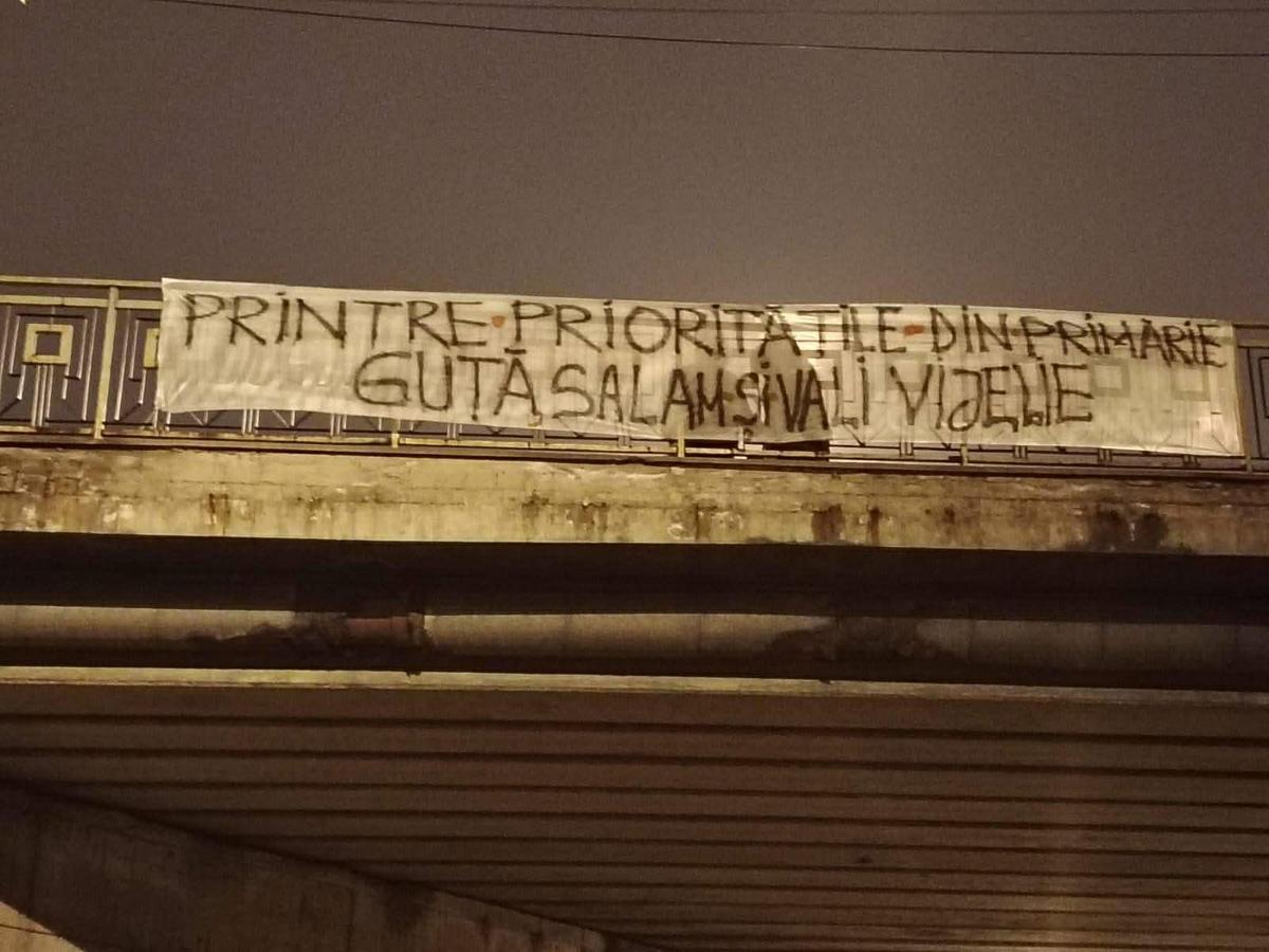 Echipa de tradiție este aproape de desființare, iar fanii au răbufnit: „Două giratorii – sute de milioane / În timp ce sportul local moare!”