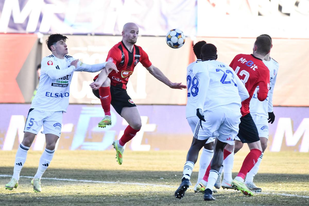 Csikszereda - FC Botoșani 1-0 » Fotbal dezghețat la Miercurea Ciuc: gazdele adâncesc criza Botoșaniului