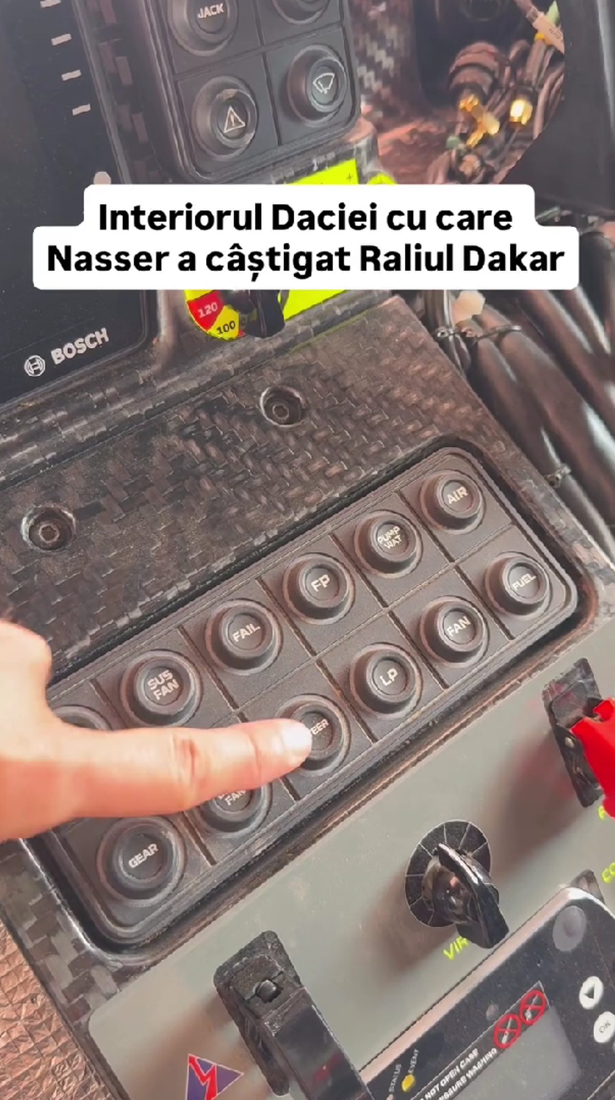 Cum arată interiorul Daciei care a scris istorie la Dakar