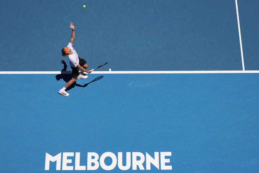 Zverev în prima zi de Australian Open / Imago Images Alexander Zverev, în centrul atenției la prima zi de Australian Open » Deranjat după o cerere în căsătorie