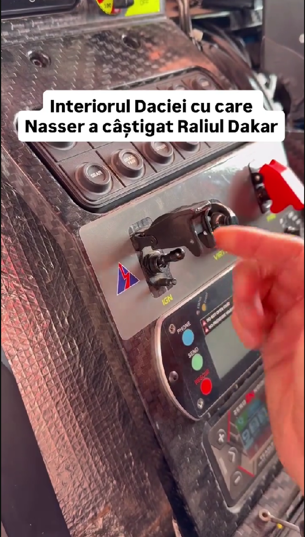Cum arată interiorul Daciei care a scris istorie la Dakar