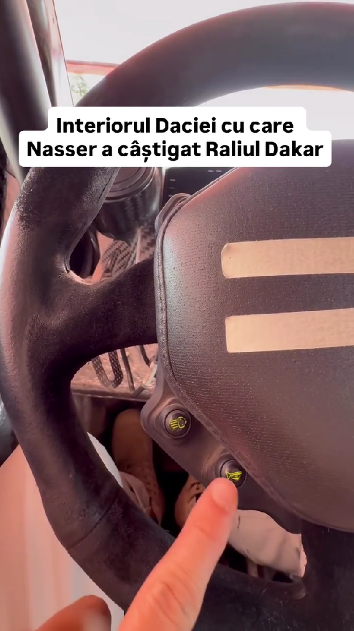 Cum arată interiorul Daciei care a scris istorie la Dakar